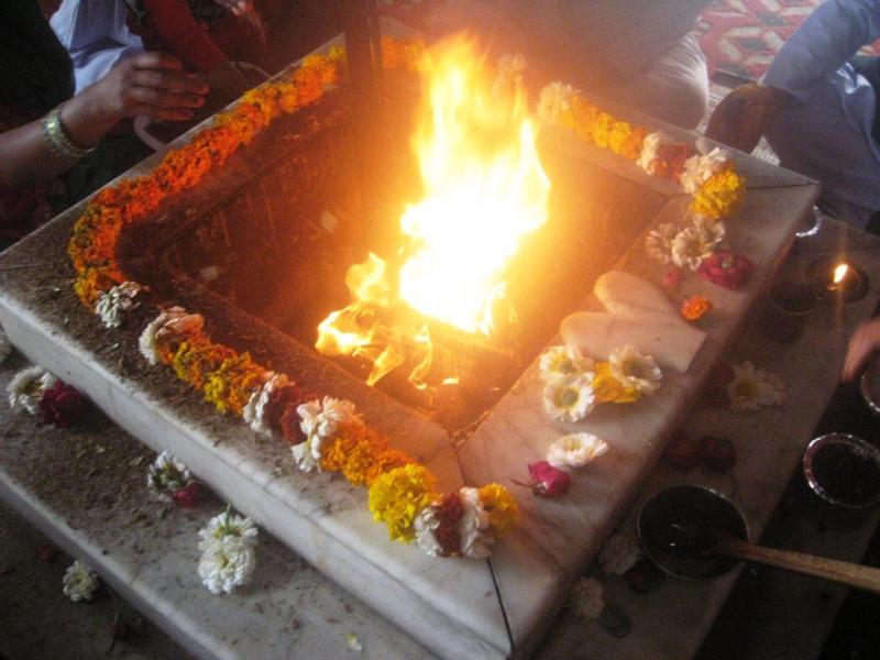 గ్రహశాంతి హోమాలు – గ్రహాల అనుకూలతకు పూజా విధానం